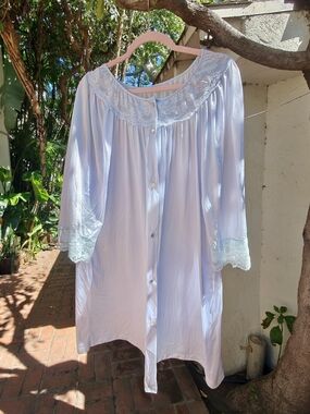Women's Vintage Light Blue Button-Front Nightgown with Lace Trim